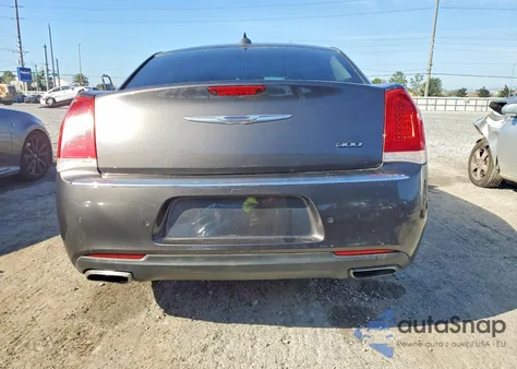 2015 Chrysler 300 Limited z USA, uszkodzony, nr VIN 2C3CCAAG0FH810629